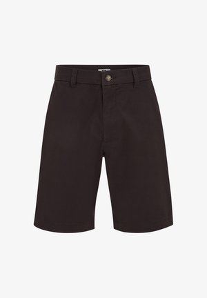 Pantaloncini neri fino al ginocchio con chiusura a bottone e zip, passanti per cintura e vestibilità dritta.