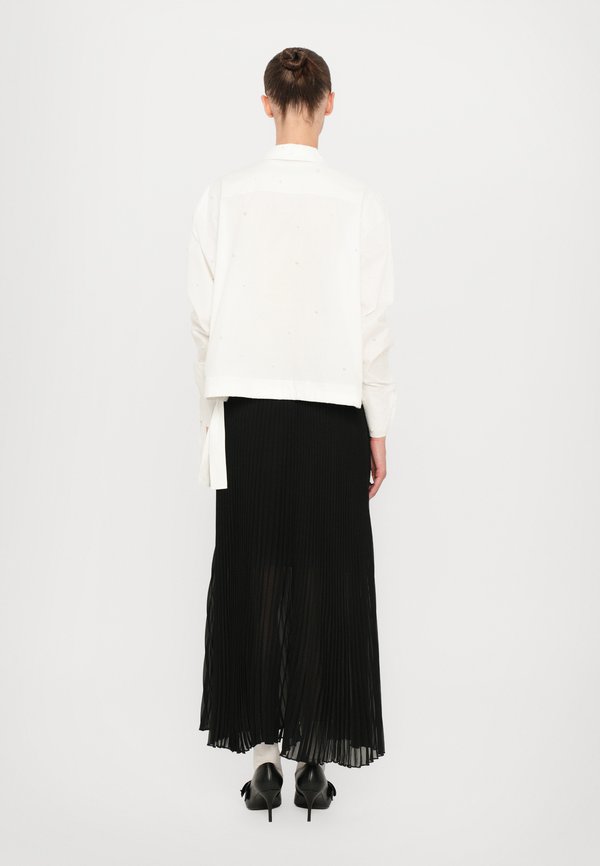 PHEBE - Button-down blouse2