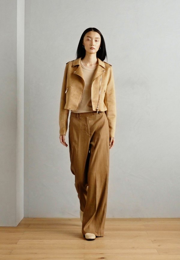 PANTS LONG LEG FIT AND FLARE SHAPE TAILORED LOOK WELT POCKET AT BACK - Trousers3