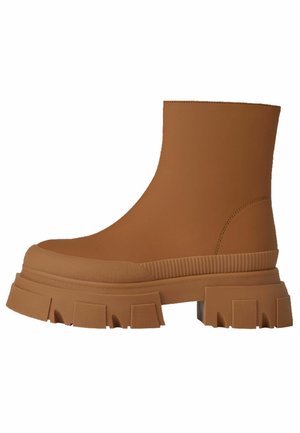 Botki na platformie