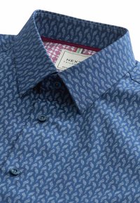Next Ing - blue parrot