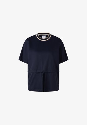 Haut bleu marine à manches courtes en tissu lisse, avec un col rond aux accents beige et un ourlet à cordon pour un ajustement réglable.