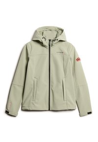Lichtgroene softshell jas met een capuchon, ritsluiting, twee zijzakken en logo-details in het rood en zwart op de mouwen. Zachte textuur.