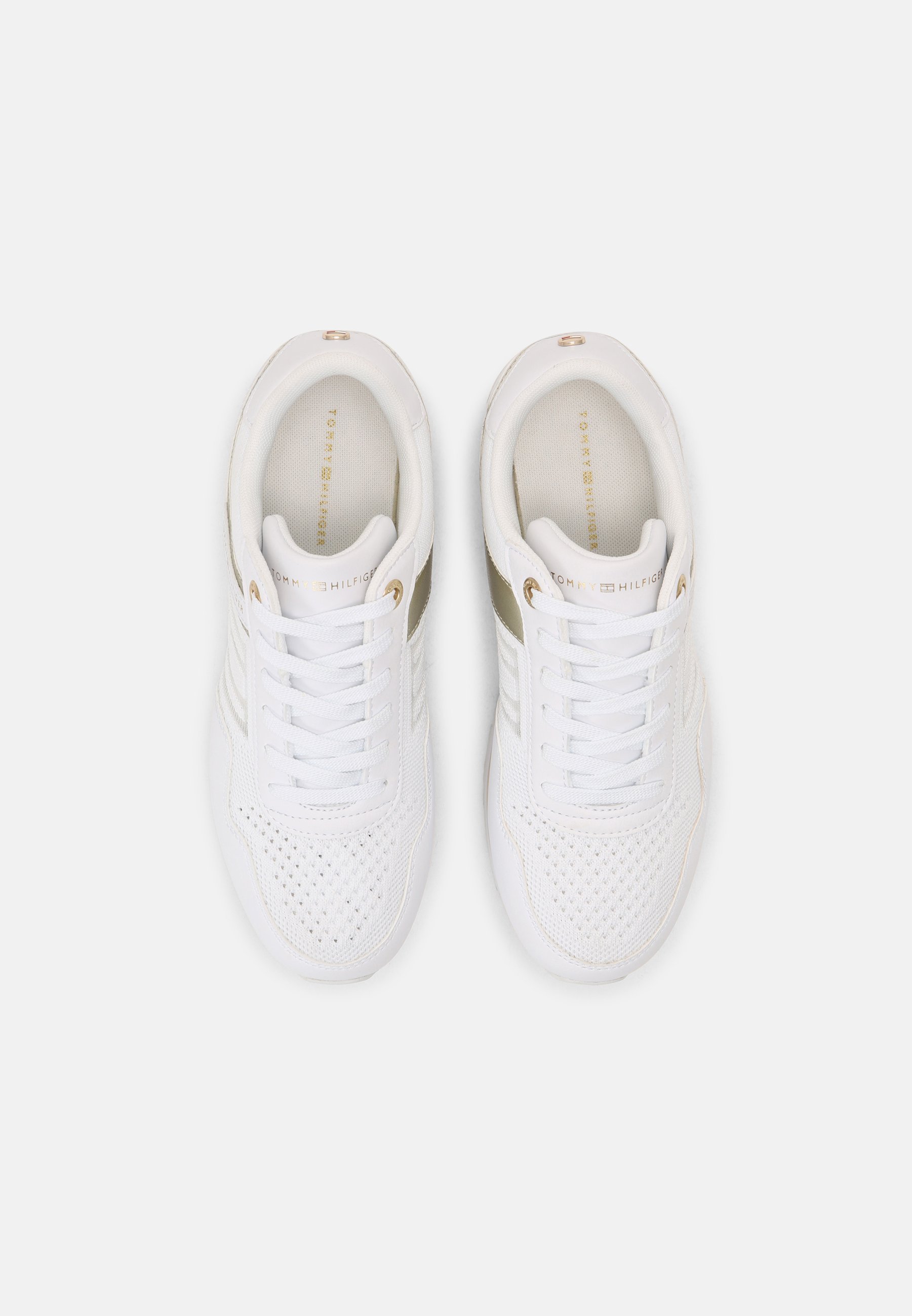 black flatform sneaker