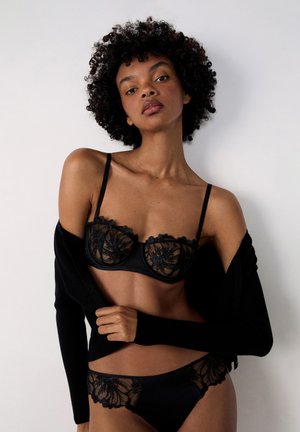 Etam AMARYLLIS - Balconette bra - Black