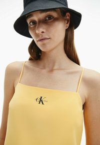 Calvin Klein Jeans MONOGRAM CAMI - Blūze - crushed orange