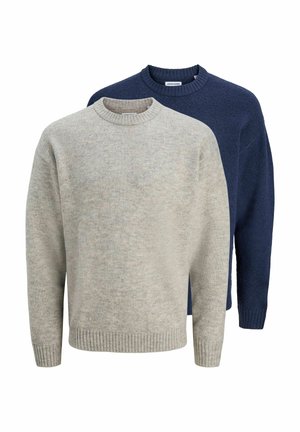 Deux pulls en maille : un gris clair et un bleu foncé. Les deux présentent des encolures rondes, des bords-côtes au bas et des manches longues. Texture douce et coupe standard.