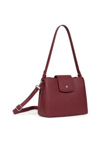 Borsa in pelle bordeaux con un design strutturato, chiusura a patta, tracolla regolabile e finiture in metallo argentato. Superficie strutturata.