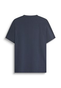 Camiseta de algodón azul marino con mangas cortas, cuello redondo y un diseño liso. La parte de atrás es suave y no tiene patrones ni adornos visibles.