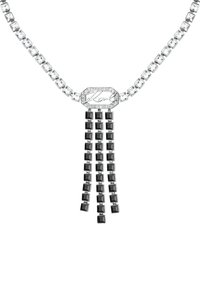 Collier ton argent avec des cristaux carrés clairs et un accent central noir gravé "Karl", finition avec des perles carrées noires en cascade.