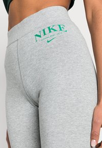 Nike Sportswear Leggings - Byxor - grey