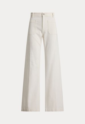 Pantaloni crem cu talie înaltă și croială lejeră, cu buzunare aplicate în față și închidere frontală cu nasture și fermoar.