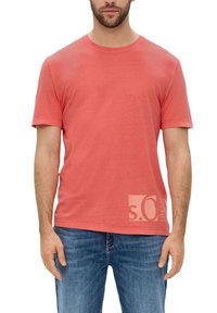s.Oliver MIT GARMENT DYE - T-shirt print - koralle