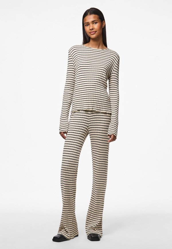 PCIRIS - Long sleeved top - birch3