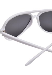 MSTRDS MARCH - Solbriller - white