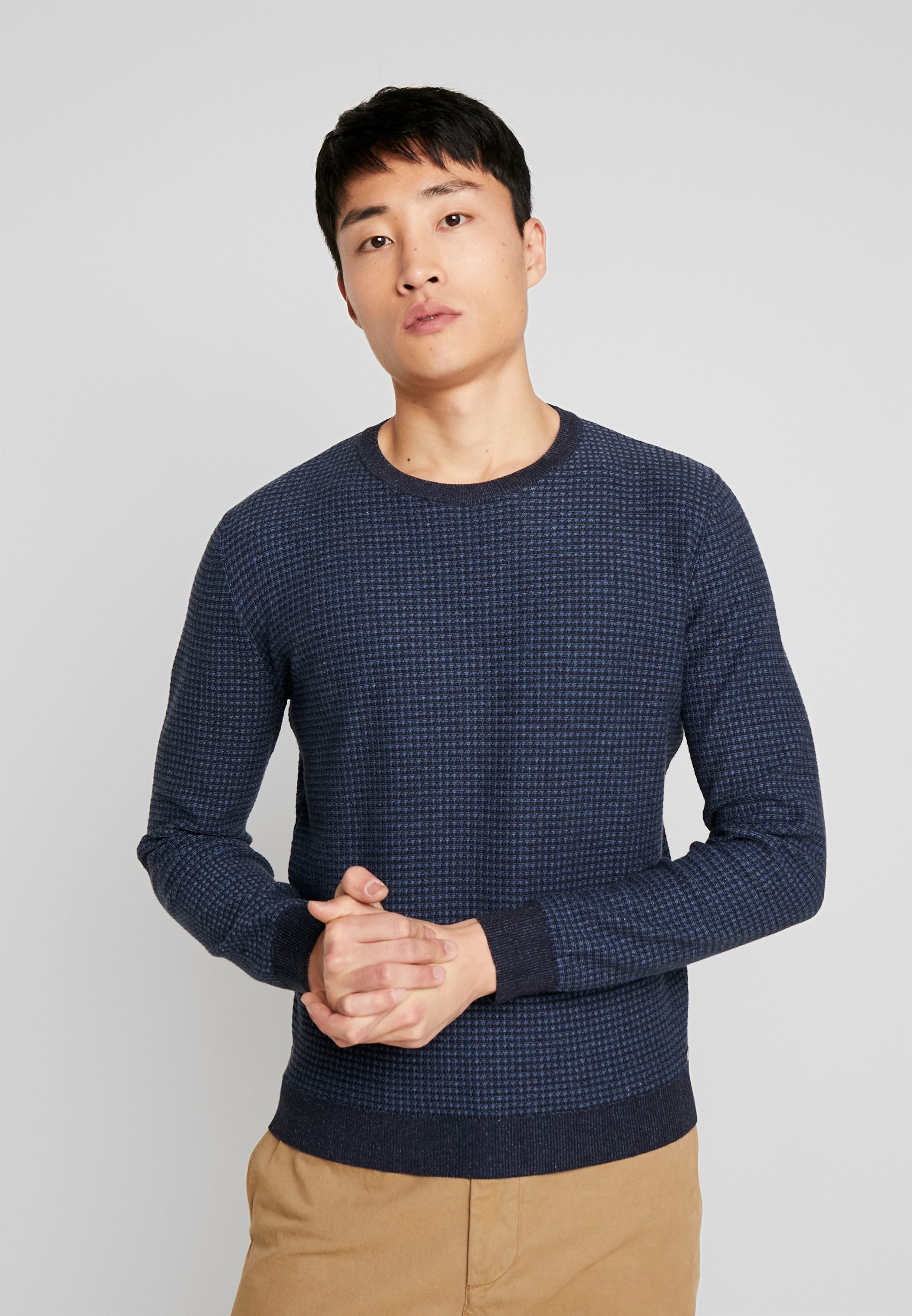 TOM TAILOR STRUCTURED CREW NECK Strikkegenser bluedenim TOM TAILOR STRUCTURED CREW NECK - Strikkegenser - blue/denim