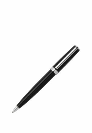 Czarny i srebrny długopis z klipsem i zwężonym końcem na białym tle, ustawiony ukośnie.