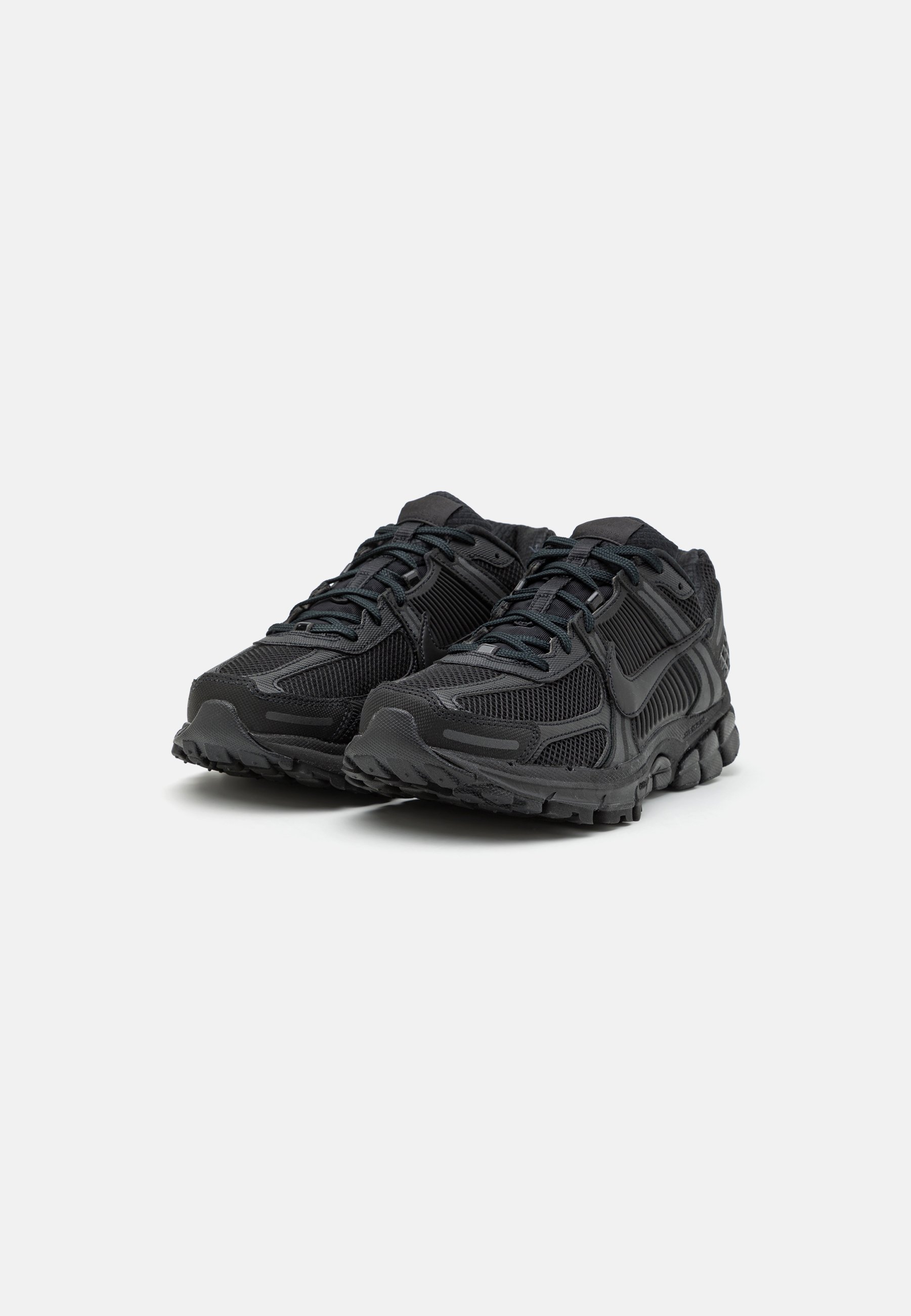 Nike Sportswear ZOOM VOMERO 5 - Sneakers low - black/negru
