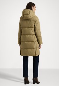 Lauren Ralph Lauren Petite CREST-PATCH HOODED DOWN COAT - Páperový kabát - beige