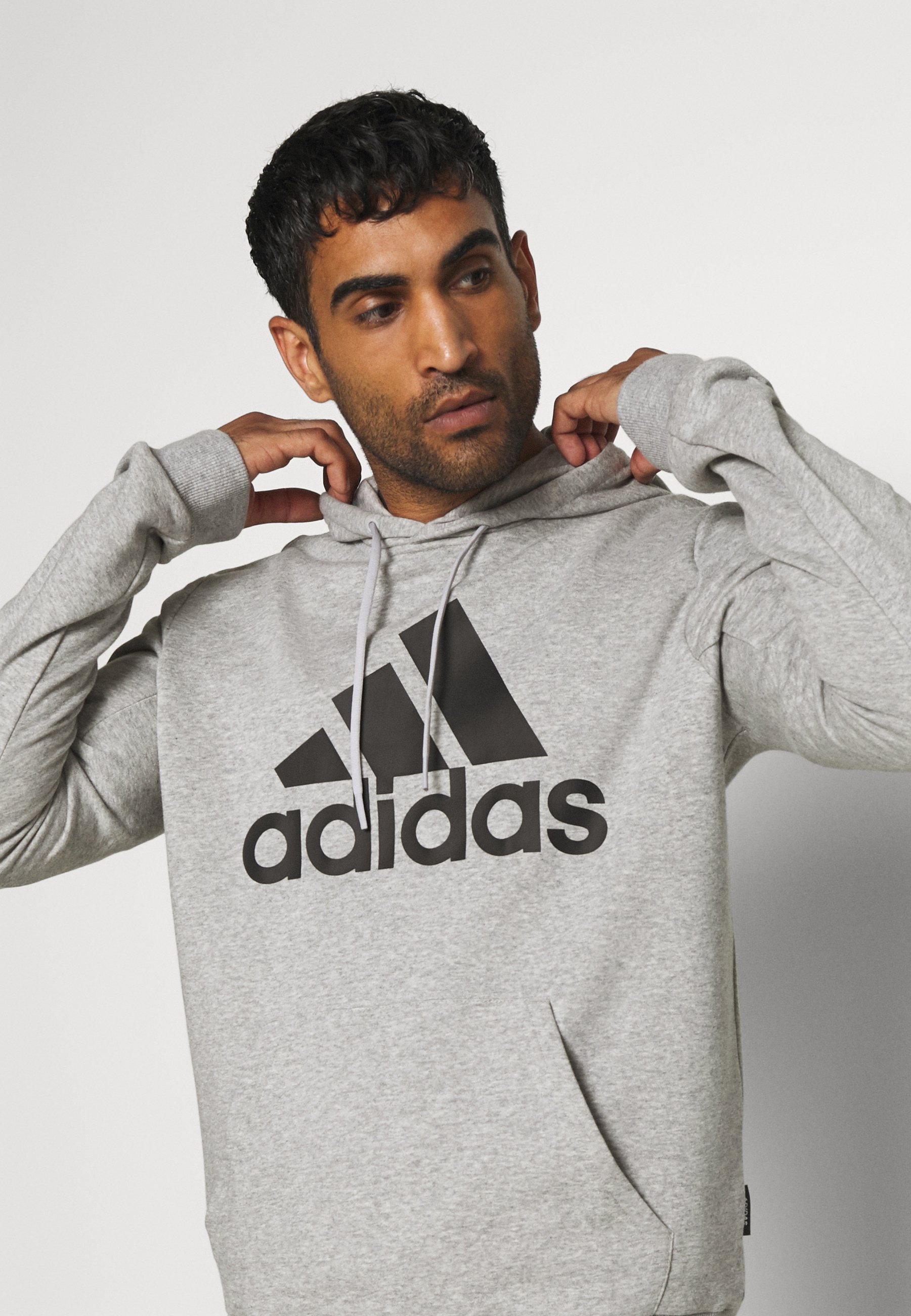Men ESSENTIALS SPORTS INSPIRED HOODED - Hoodie - medium grey heather Men ESSENTIALS SPORTS INSPIRED HOODED - Hoodie - medium grey heather