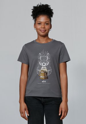 Gray cotton t-shirt featuring a squirrel graphic holding a beer mug, with white and brown accents. Short sleeves and crew neckline.