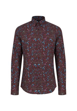 Męska koszula zapinana na guziki z długim rękawem w ciemnym burgundzie, z wielokolorowym wzorem kwiatowym z niebieskimi i różowymi kwiatami.