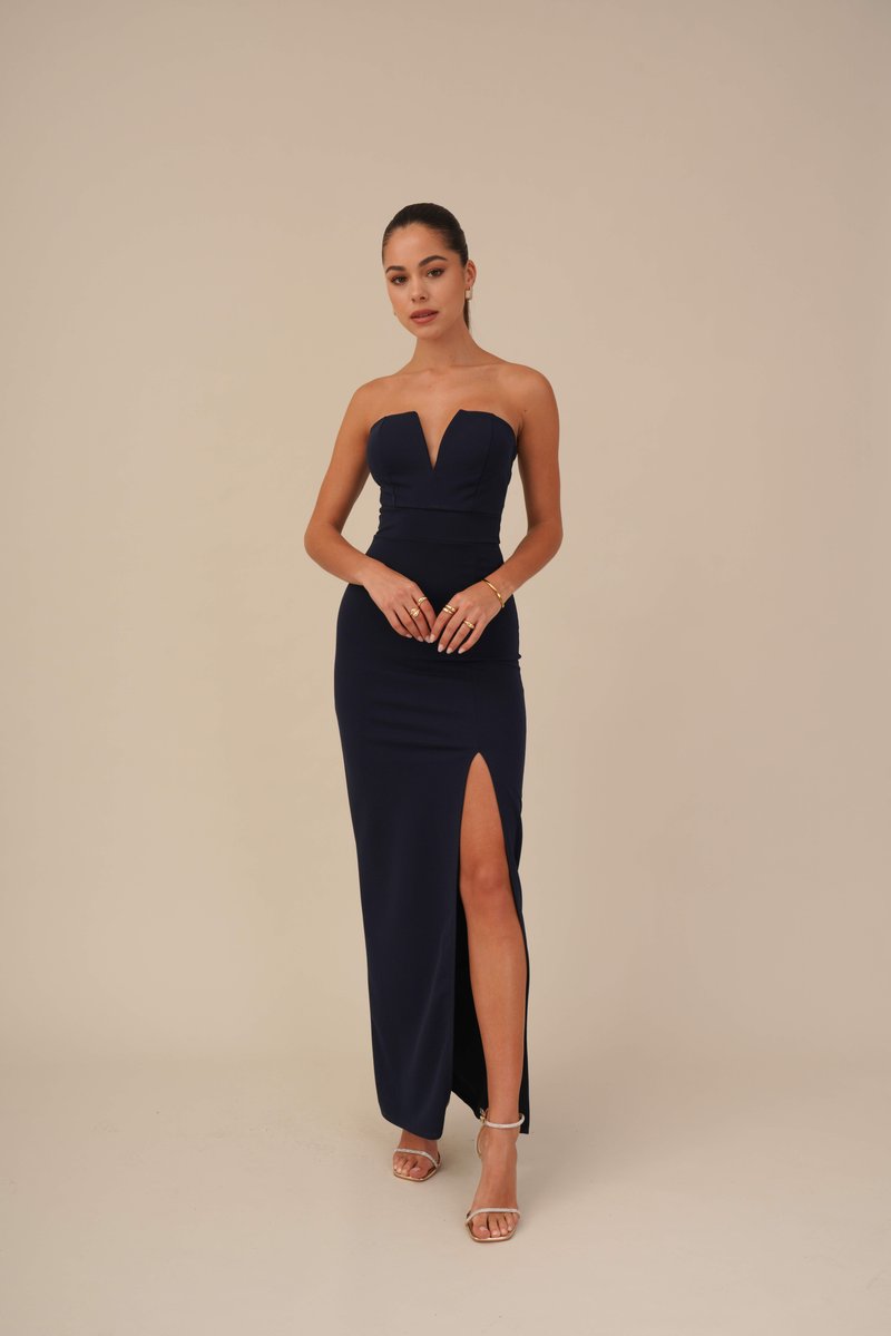 WAL G. - ANNA V NECK MAXI DRESS - Ballkjole - navy blue, Forstørre