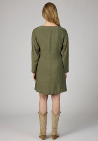 AN'GE Robe de jour - army