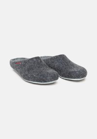 Grey felt slippers with a rounded toe design, low back, and a soft interior lining. Includes a light blue sole and subtle red branding.