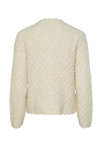 Cremefarbener Strickpullover mit einem strukturierten Rautenmuster, gerundetem Ausschnitt und langen Ärmeln. Mit einem geraden Saum abgeschlossen.