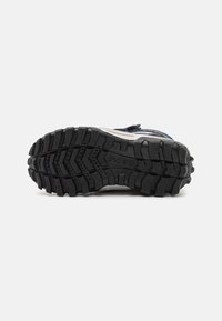 Geox HIMALAYA BOY ABX - Botas para la nieve - navy/lime