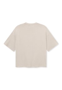Tricou bej cu mânecă scurtă, realizat dintr-un amestec de bumbac moale. Are un croi confortabil și un gât rotund simplu. Fără modele sau accente vizibile.