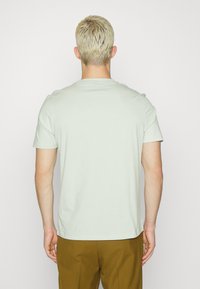 HUGO DERO - T-shirt básica - light pastel green