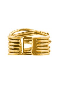 Goldfarbener Metallring mit einem verflochtenen Design. Verfügt über strukturierte parallele Linien und einen zentralen offenen Raum, der eine moderne Ästhetik zur Schau stellt.