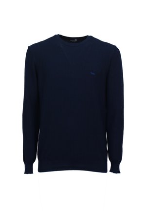 Jersey azul marino de manga larga con cuello redondo, puños acanalados y pequeño logo bordado de perro en el pecho izquierdo.