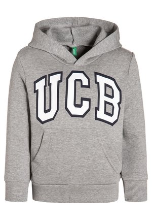 Sweat à capuche gris pour enfants avec poche kangourou à l'avant et grandes lettres blanches "UCB" bordées de noir sur la poitrine.