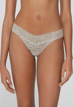 MIT BEINAUSSCHNITT - Thong - White