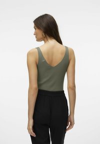 Vero Moda VMGLORY SL GA NOOS - Blusa - khaki
