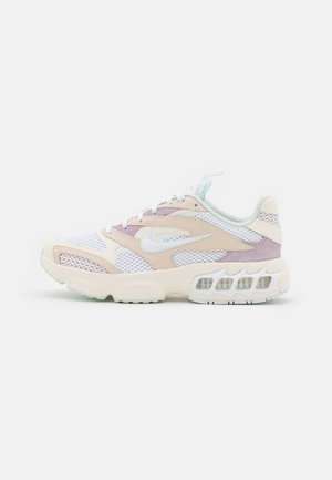 Nike Sportswear ZOOM AIR FIRE - Tenisky - pearl white/white/pale ivory/iced lilac/barely green