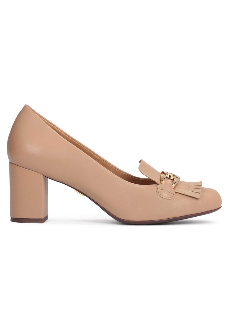 Savannah | Classic Heels main image 1