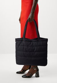 ONLY ONLMIE QUILTED PUFFER BAG - Torba za nakupovanje - black