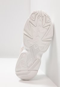adidas Originals YUNG-96 - Sneakers laag - footwear white/grey two