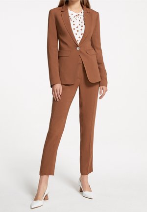 Blazer - brown