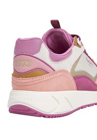 Pepe Jeans Tenisice - slate rose pink