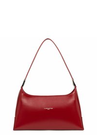 Borsa a spalla in pelle rossa con una texture liscia, forma curvata e una sola tracolla. Presenta il marchio e accenti metallici.