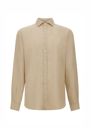 Camisa beige de manga larga hecha de un tejido ligero. Presenta un cierre de botones en el frente, cuello puntiagudo y mangas con puños. Textura suave.