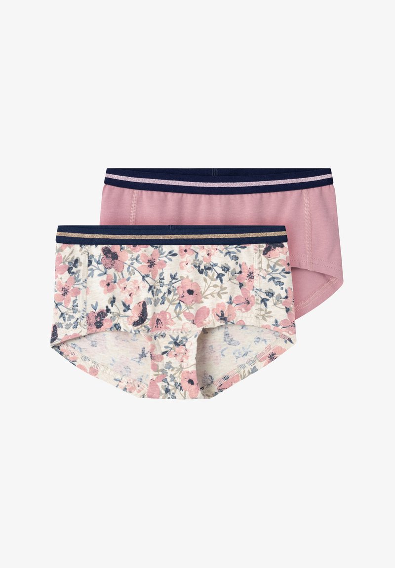 Dois pares de roupa interior feminina: um em rosa sólido e outro com um padrão floral em rosa, azul-marinho e creme, ambos com cinturas elásticas em azul-marinho.