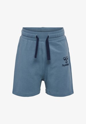 Blauwe katoenen shorts met een elastische tailleband, marineblauwe trekkoord en een klein gedrukt logo op de voorkant. Gladde textuur, casual ontwerp.