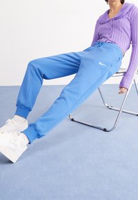 Nike Sportswear Träningsbyxor - blue