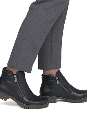 Rieker, RIEKER KURZSTIEFEL 79550 - Classic ankle boots - black